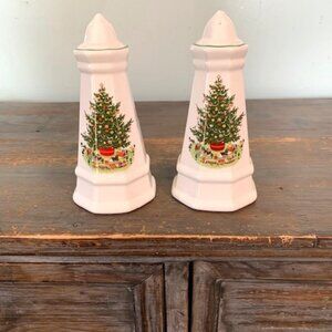 Vintage Pfaltzgraff Christmas Heritage Ceramic Salt & Pepper Shakers